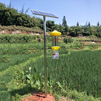 太陽(yáng)能頻振式殺蟲燈TPSC3-2