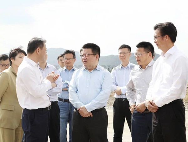 省農(nóng)業(yè)農(nóng)村廳黨組書記、廳長(zhǎng)王通林赴余杭調(diào)研高標(biāo)準(zhǔn)農(nóng)田項(xiàng)目