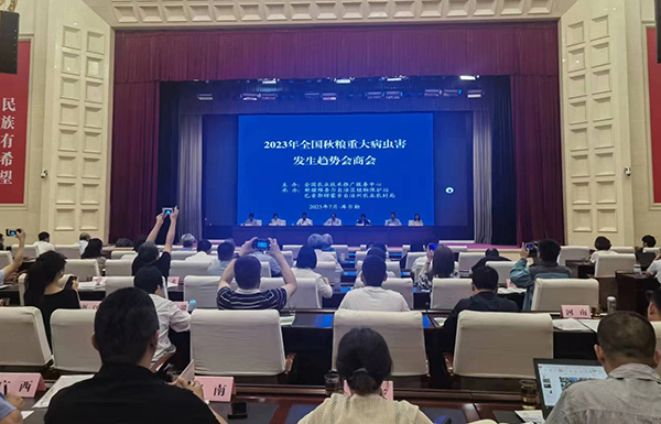 喜報！經(jīng)現(xiàn)場公開測試，托普云農(nóng)智能蟲情測報燈圖像識別準確率達97.2%！