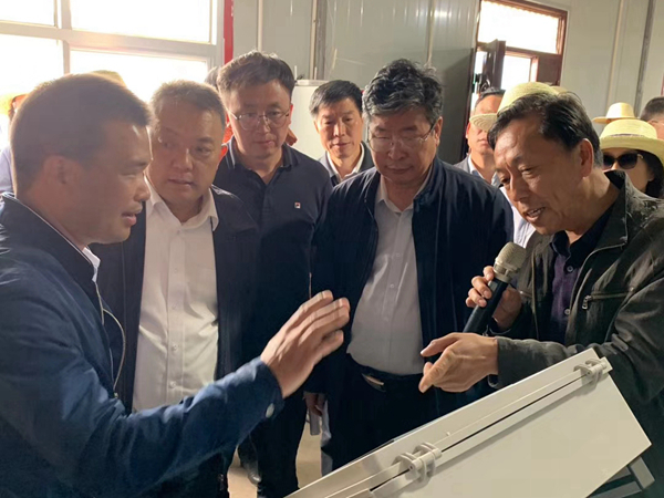 現(xiàn)場(chǎng)觀摩 現(xiàn)場(chǎng)觀摩